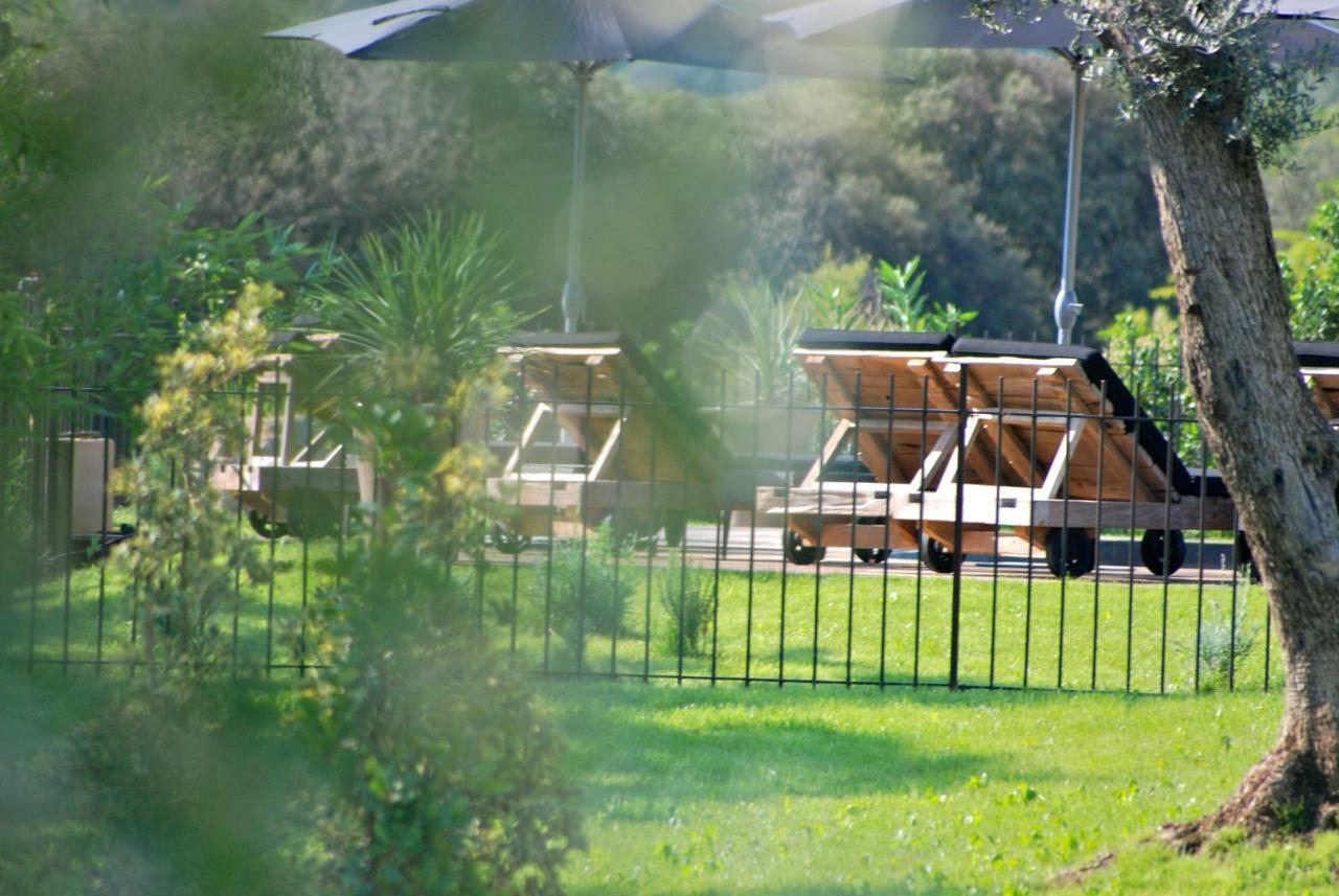 Domaine Sainte Colombe Hotel Bagian luar foto